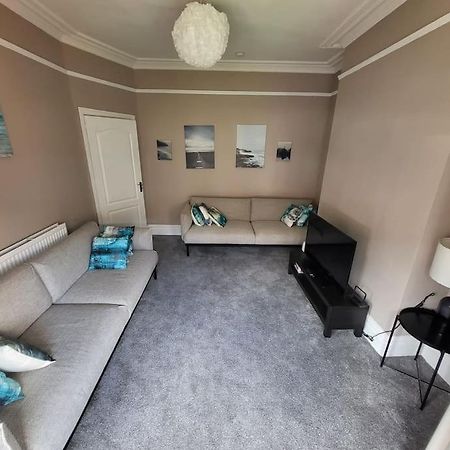 4 Bedroom House, 8 Min To City! Manchester Exteriör bild